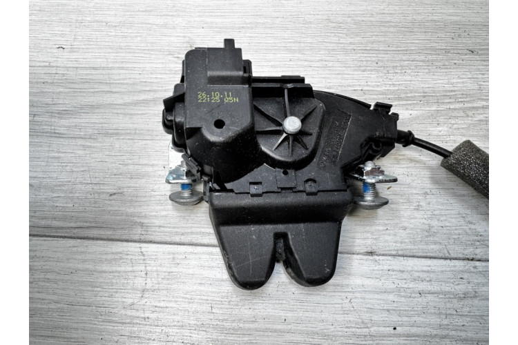 Замок крышки багажника (двери 3/5-й задней) Mercedes Benz GLK-Class X204 2008-2015 A2047500185