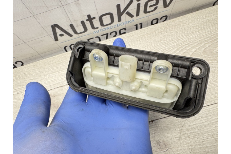 Ручка відкриття багажника Mercedes Benz W204 2007-2015 2047500293 Ручка відкриття багажника Mercedes Benz W204 2007-2015 2047500293