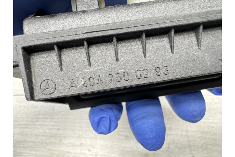 Ручка відкриття багажника Mercedes Benz W204 2007-2015 2047500293 Ручка відкриття багажника Mercedes Benz W204 2007-2015 2047500293