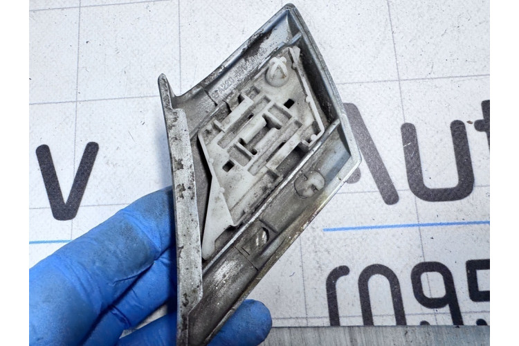 Молдинг заднего крыла правого Mercedes Benz W220 1998-2005 2206900462