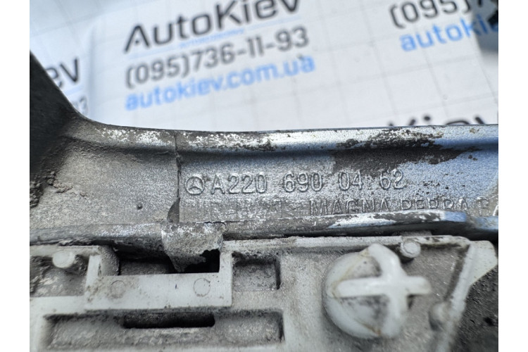 Молдинг заднего крыла правого Mercedes Benz W220 1998-2005 2206900462