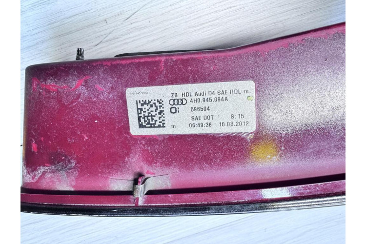 Фонарь задний правый внутренний Audi A8 [4H] 2010-2017 4H0945094A