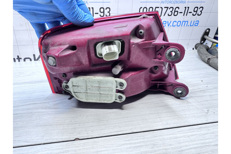 Ліхтар задній правий зовнішній Audi A8 [4H] 2010-2017 4H0945096