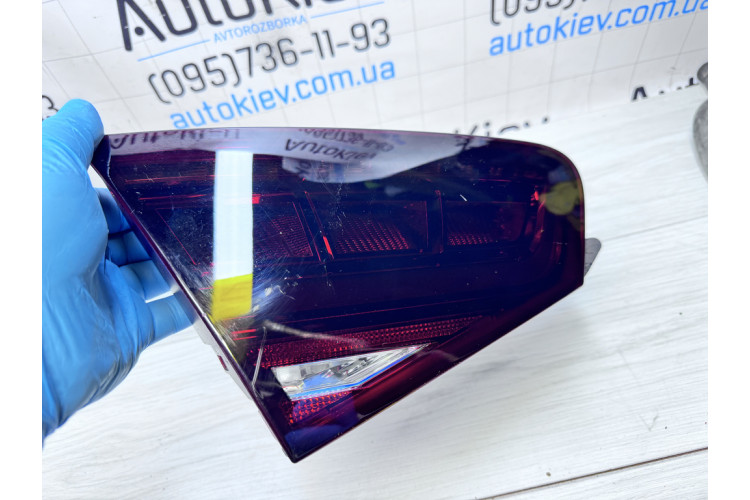 Ліхтар задній лівий внутрішній Audi A8 [4H] 2010-2017 4H0945093A