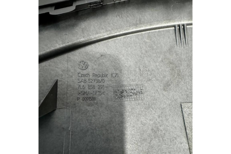 Накладка панели приборов VW Touareg 2002-2010 7L6858291