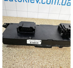 Блок кнопки регулировки сиденья правого VW Touareg 2002-2010