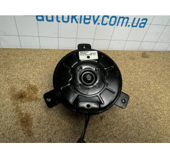 Моторчик вентилятора радиатора usa Mazda 3