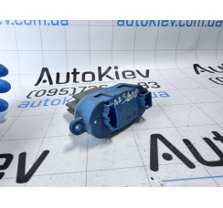 Резистор опір вентилятора пічки Audi Q7 2005-2015