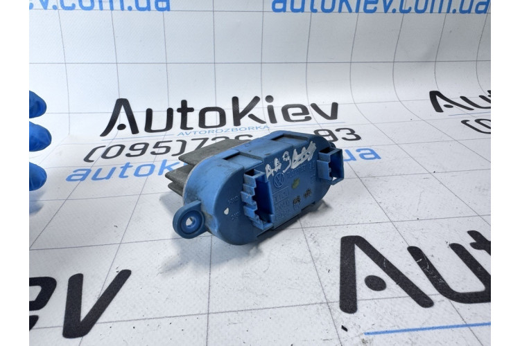 Резистор опір вентилятора пічки VW Touareg 2002-2010 7L0907521