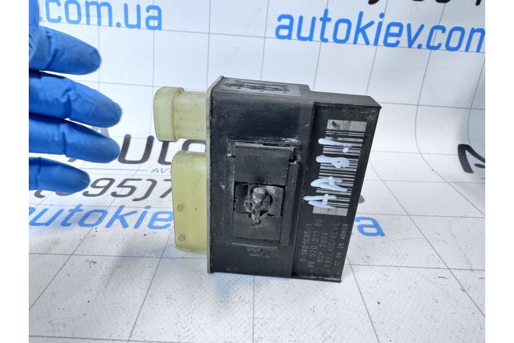 Регулятор обертів вентилятора охолодження (блок управління) Peugeot/Citroen 301 c-elysee 9652021180 Регулятор обертів вентилятора охолодження (блок управління) Peugeot/Citroen 301 c-elysee 9652021180