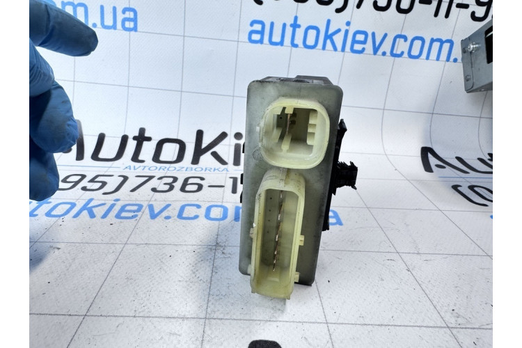 Регулятор обертів вентилятора охолодження (блок управління) Peugeot/Citroen 301 c-elysee 9652021180 Регулятор обертів вентилятора охолодження (блок управління) Peugeot/Citroen 301 c-elysee 9652021180