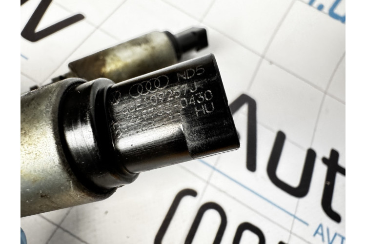 Клапан електромагнітний положення (фаз розподільного валу) Audi A6 C6 06E109257J