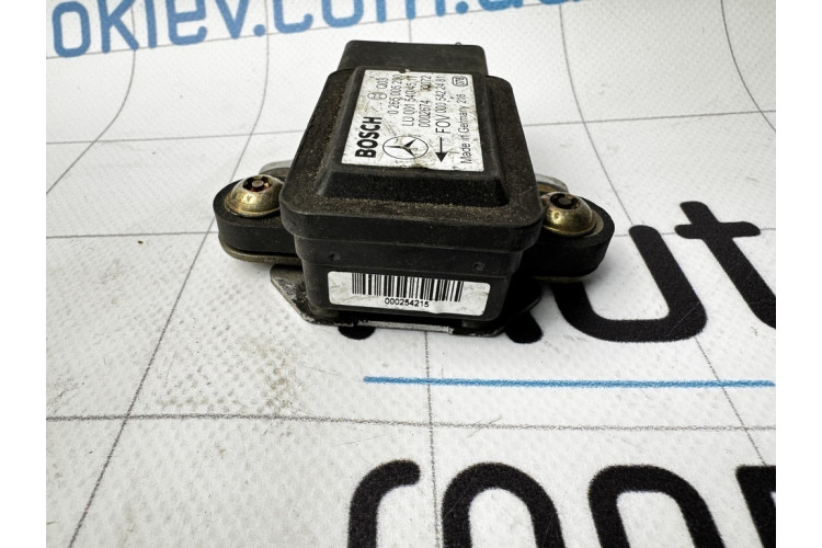 Датчик поперечного ускорения Mercedes-Benz E W220 0005422481 Датчик поперечного ускорения Mercedes-Benz E W220 0005422481