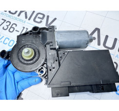 Мотор склопідйомника двері передньої правої Volkswagen Touareg