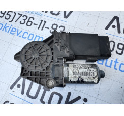 Мотор склопідйомника лівий Skoda Octavia