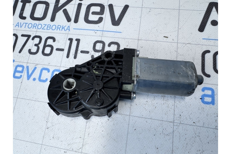 Мотор регулювання сидіння Audi Q5 0390203467