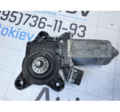 Мотор стеклоподъемника передний Mercedes-Benz S W220