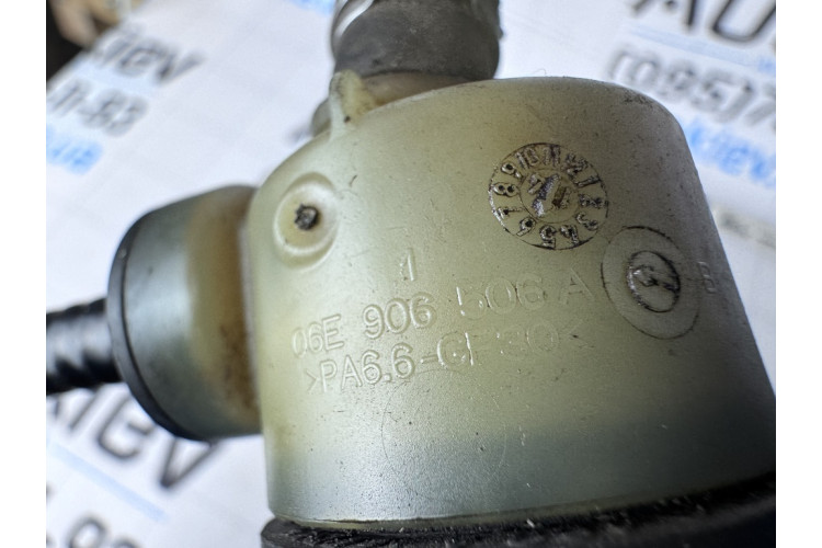 Клапан вентиляционный Audi A6 C7 06E906506A