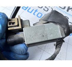 Перемикаючий клапан системи подачі повітря Mercedes-Benz CL W215