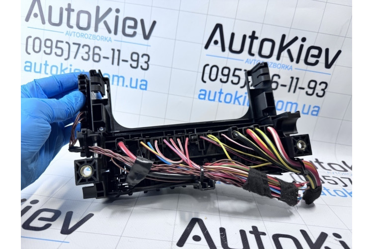 Блок запобіжників відсіку моторного Mercedes-Benz W245 2005-2011 A1695450001