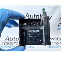 Блок управління мотора склопідйомника двері VW Passat [B6] 2005-2010