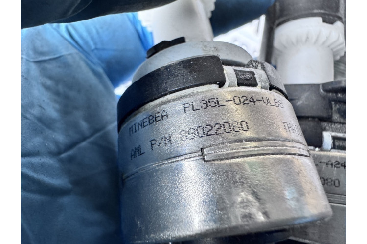 Електродвигун регулювання фар Volkswagen Golf VII 89022080