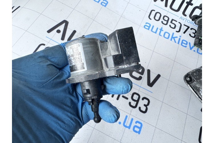 Коректор фари Toyota Land Cruiser J150 8566128011 Коректор фари Toyota Land Cruiser J150 8566128011