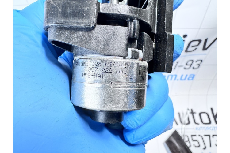 Электродвигатель регулировки фар Audi A4 S4 B8 8K (2008-2015) 1307220041 Электродвигатель регулировки фар Audi A4 S4 B8 8K (2008-2015) 1307220041