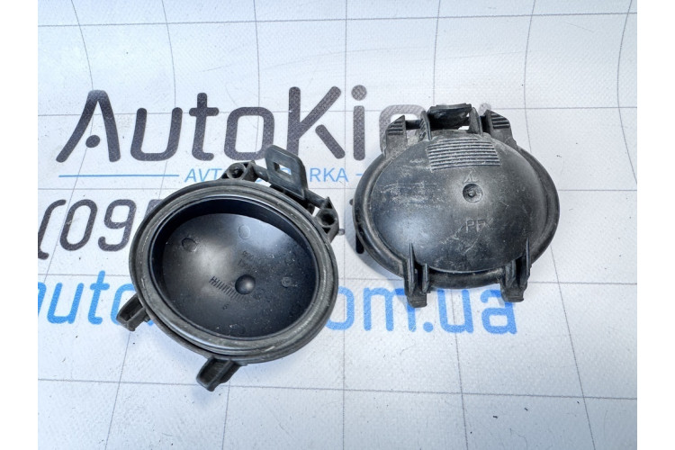 Кришка фари Mercedes-Benz W203 2000-2006 A1305219099