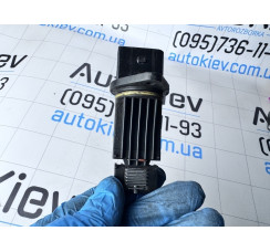 Датчик потоку (витрати повітря, витратомір M.A.F. - (Mass Airflow)) Audi A6 S6 C5 4B (1997-2005)