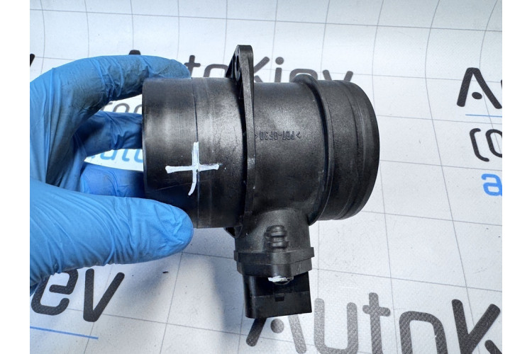 Датчик потоку (витрати повітря, витратомір M.A.F. - (Mass Airflow)) Volkswagen Passat B6 (2005-2010) 074906461B Датчик потоку (витрати повітря, витратомір M.A.F. - (Mass Airflow)) Volkswagen Passat B6 (2005-2010) 074906461B