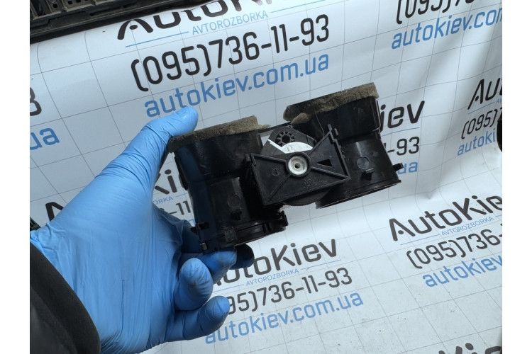 Дефлектор пічки Land Rover Range Rover Sport 2005-2012 JBD500062XXX