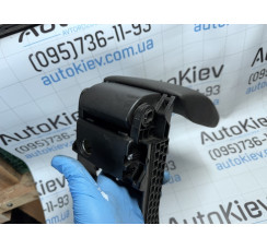 Підлокітник Volvo V60 2011-2018