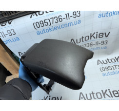 Підлокітник Volvo V60 2011-2018