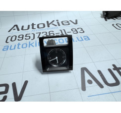 Годинник Volkswagen Passat B7 2011-2015