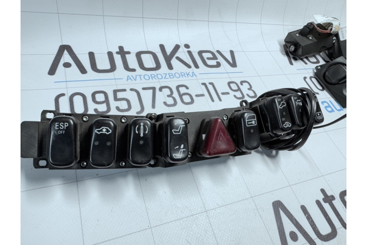Блок кнопок Mercedes-Benz S W220 1998-2005 A2208206010