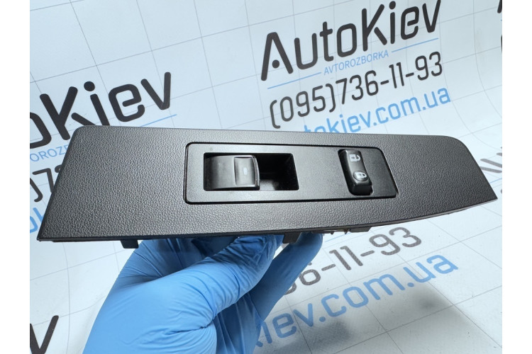 Кнопка стеклоподъемника Lexus ES 300H 2012-2018 7423033090