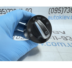 Перемикач світла фар на "торпедо" Volkswagen Passat B7 2011-2015