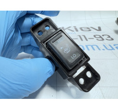 Перемикач підігріву сидінь Nissan Leaf I 2010-2017