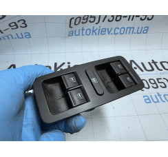 Кнопковий блок керування склопідйомником передній лівий Volkswagen Passat B6 2005-2010