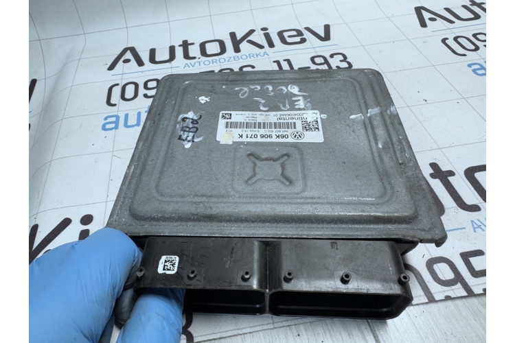 Контроллер/модуль ЭБУ Volkswagen Passat B7 2011-2015 06K906071K