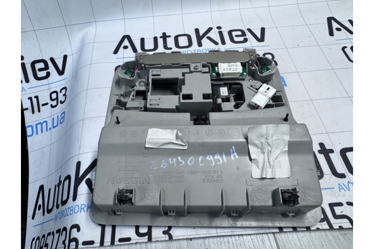 Плафон освітлення салону Nissan Leaf I 2010-2017 26430C991A Плафон освітлення салону Nissan Leaf I 2010-2017 26430C991A