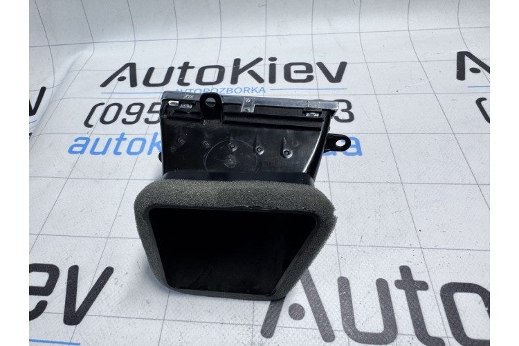 Дефлектор салону центральний Audi A8 S8 D4 4H 2010-2017 4H1820951A Дефлектор салону центральний Audi A8 S8 D4 4H 2010-2017 4H1820951A