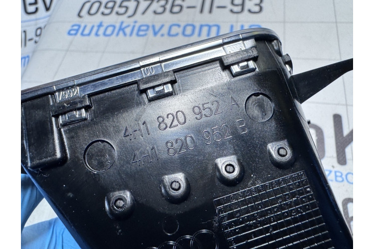 Дефлектор салону центральний Audi A8 S8 D4 4H 2010-2017 4H1820952A