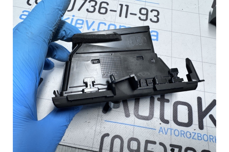 Дефлектор повітряний лівий Chery Tiggo 8 2020-2024 401000793AA