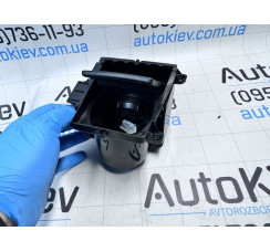 Підстаканник центральної панелі Lexus ES 300H 2012-2018