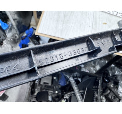 Накладка декоративна права Lexus ES 300H 2012-2018