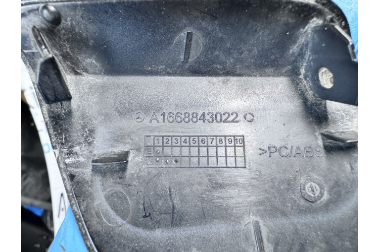 Крышка заднего буксировочного крюка Mercedes Benz GL X166 2012-2019 A1668843022