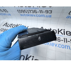 Підстаканник на панелі приладів Audi A6 S6 C5 4B 1997-2004