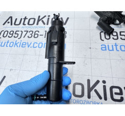 Форсунка омивача фари передньої Volkswagen Golf VI 2009-2013